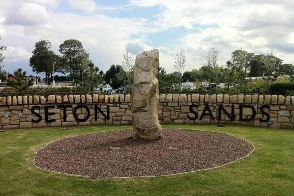 Setons Getaway Apartment Port Seton Bagian luar foto